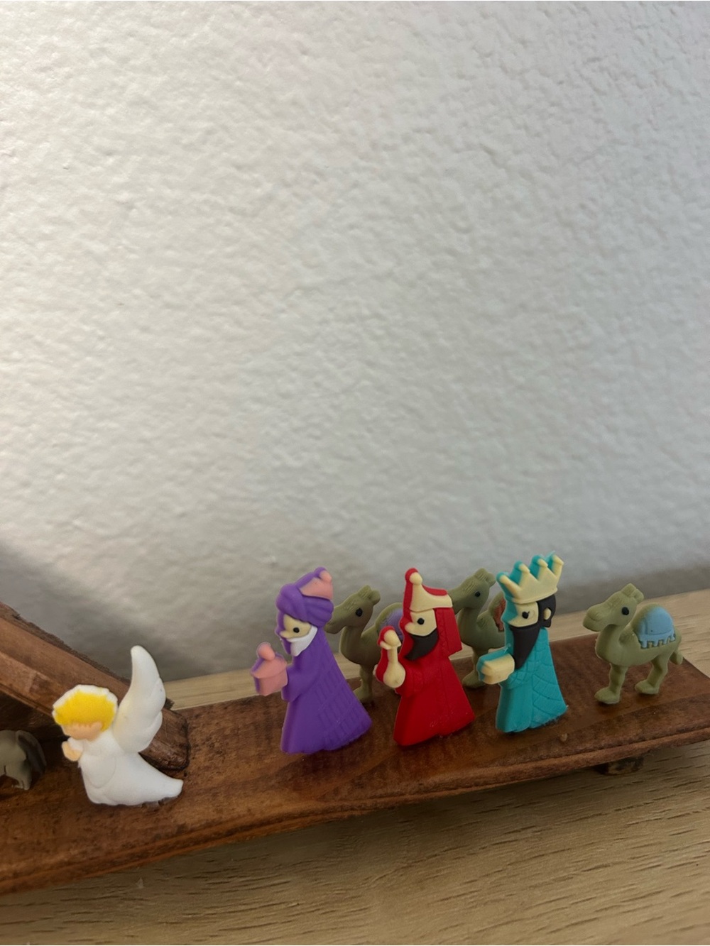 Wooden Mini Nativity Set with Figurines - Multicolor - Picture 5 of 8